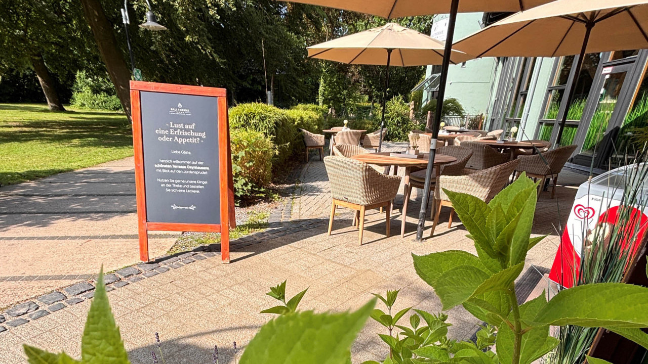 Lovina Terrasse