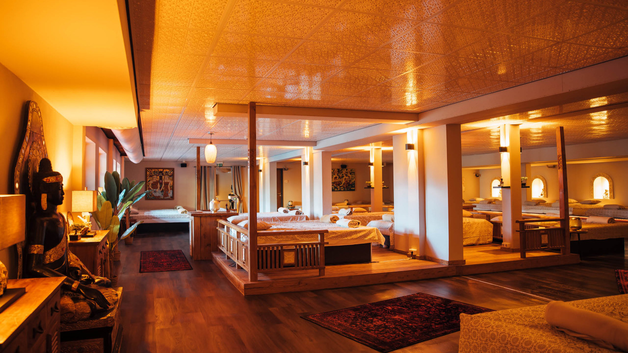 VIP Lounge